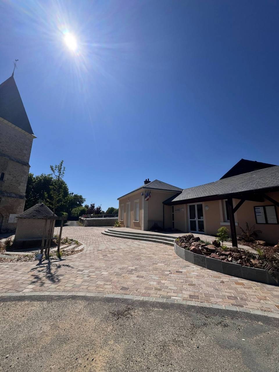 place du village après